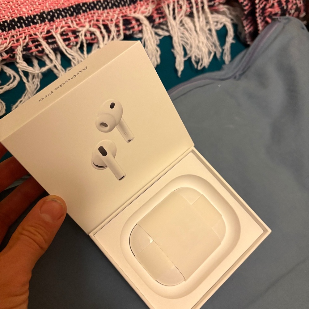 AirPods Pro 3 new in box 😍